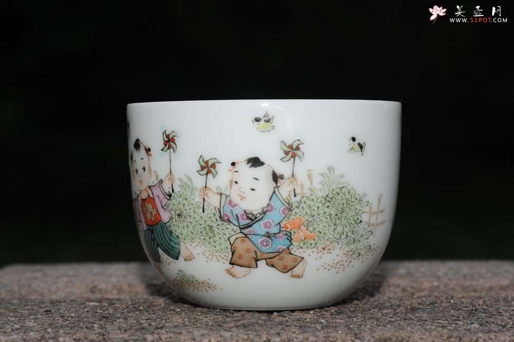 紫砂壶图片：双人童子风筝 景德镇主人杯 - 宜兴紫砂壶网