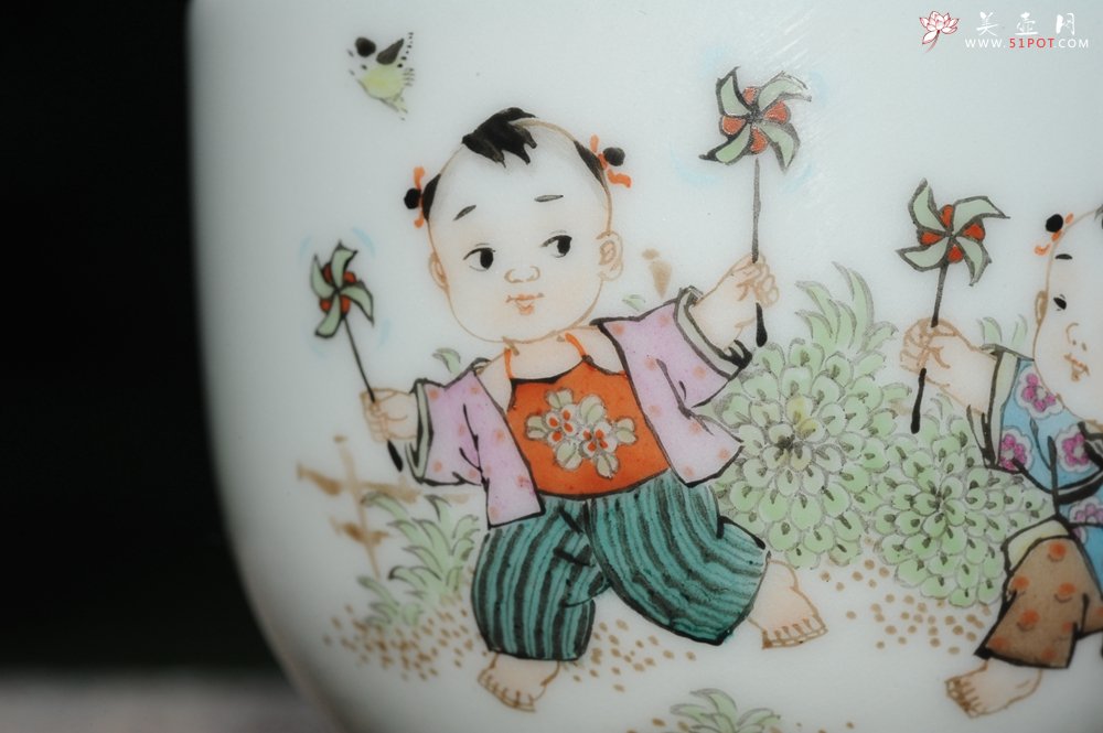 紫砂壶图片：双人童子风筝 景德镇主人杯 - 宜兴紫砂壶网