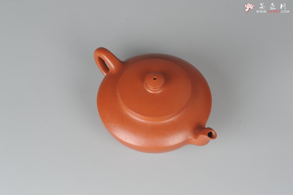 紫砂壶图片：精品朱泥全手工折肩加刹凹成型汉扁 作品老辣 老味十足 - 宜兴紫砂壶网