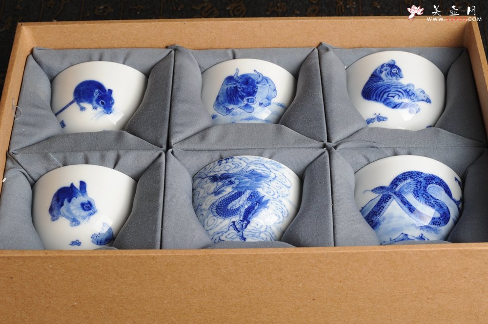 紫砂壶图片：十二生肖景德镇主人杯 送礼自用两相宜 - 宜兴紫砂壶网