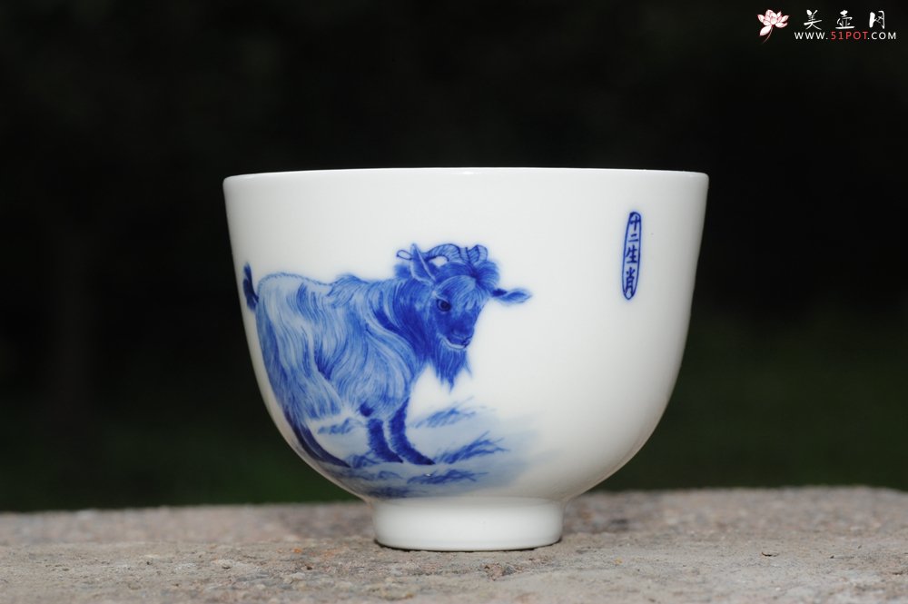 紫砂壶图片：生肖羊 景德镇全手工手绘青花主人杯  - 宜兴紫砂壶网