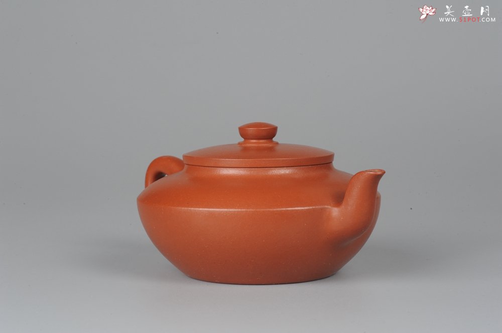 紫砂壶图片：精品朱泥全手工折肩加刹凹成型汉扁 作品老辣 老味十足 - 宜兴紫砂壶网