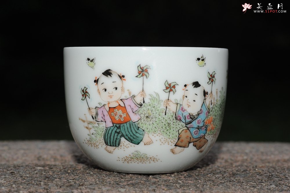 紫砂壶图片：双人童子风筝 景德镇主人杯 - 宜兴紫砂壶网