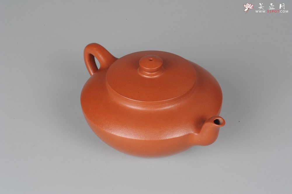 紫砂壶图片：精品朱泥全手工折肩加刹凹成型汉扁 作品老辣 老味十足 - 宜兴紫砂壶网