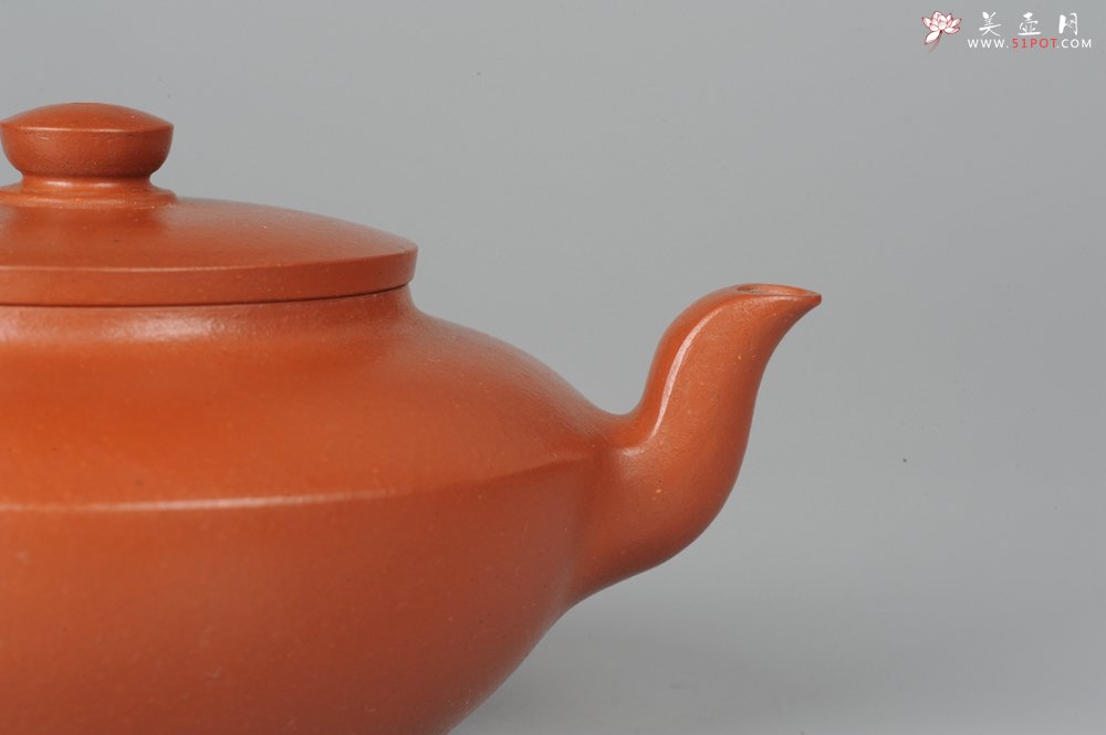 紫砂壶图片：精品朱泥全手工折肩加刹凹成型汉扁 作品老辣 老味十足 - 宜兴紫砂壶网