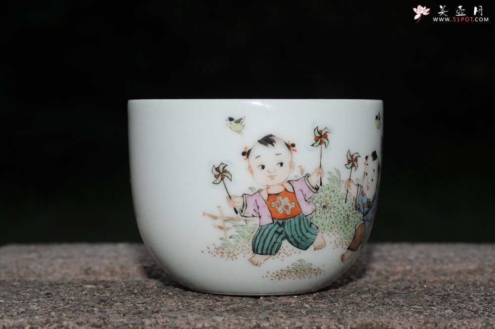 紫砂壶图片：双人童子风筝 景德镇主人杯 - 宜兴紫砂壶网