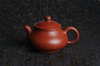 紫砂壶图片：美壶特惠 大红袍朱泥 非铁红色素泥 潘壶 - 宜兴紫砂壶网