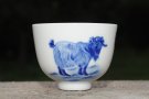 紫砂壶图片：生肖羊 景德镇全手工手绘青花主人杯  - 宜兴紫砂壶网