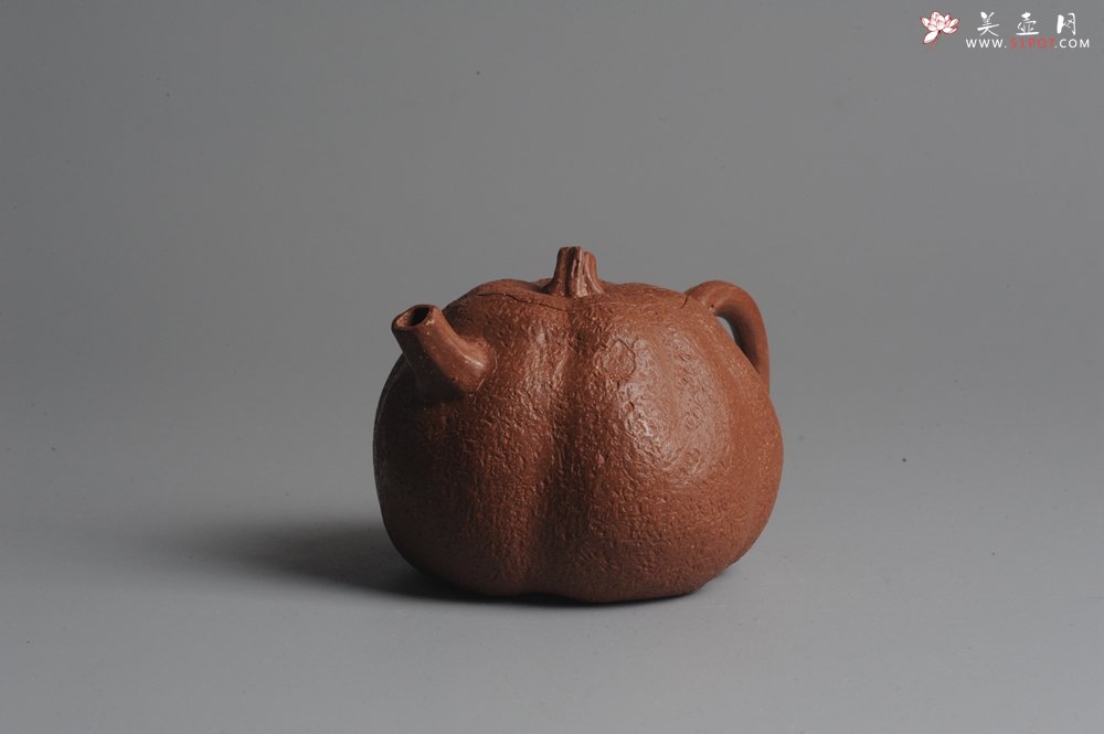 紫砂壶图片：全手工文人小瓜 泥料油润 肌理丰富 - 宜兴紫砂壶网