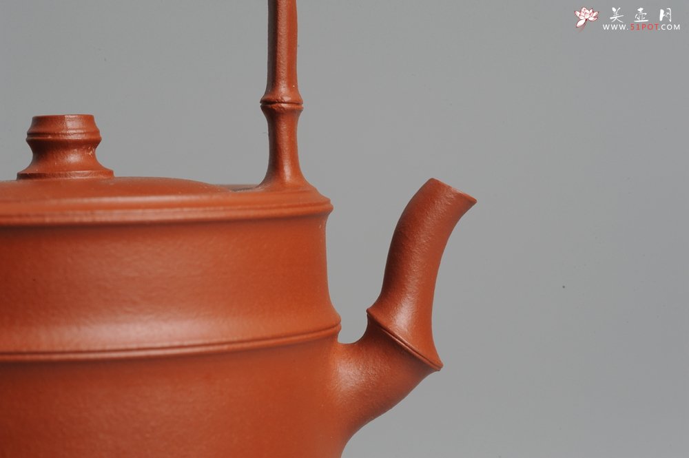 紫砂壶图片：美壶特惠 小红泥润竹提梁 挺拔秀雅 - 宜兴紫砂壶网