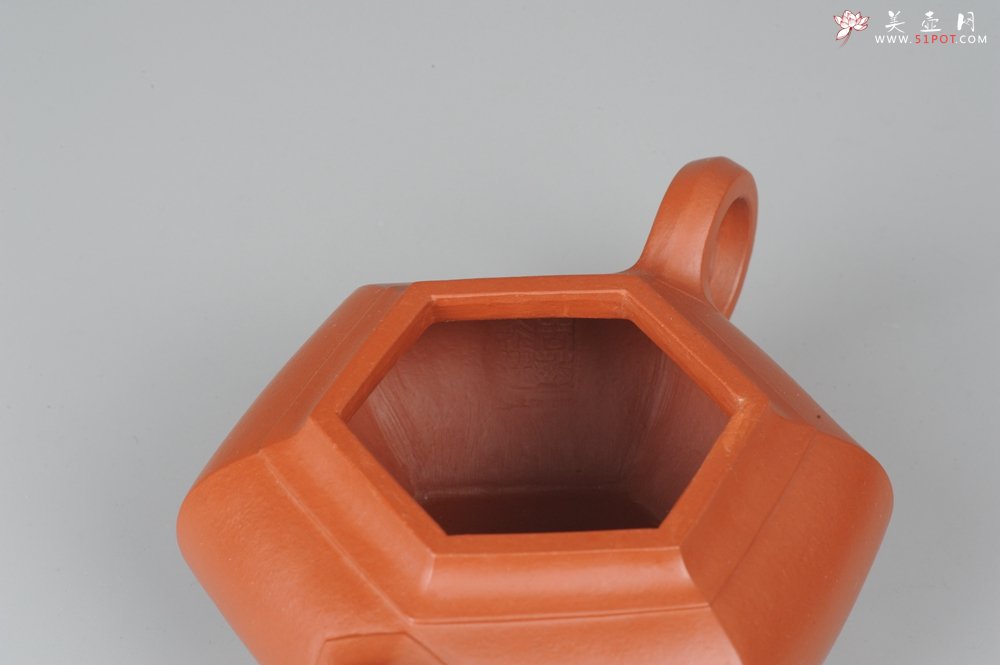 紫砂壶图片：非铁红色素泥 优质朱泥全手工大彬六方壶 端庄秀美 - 宜兴紫砂壶网