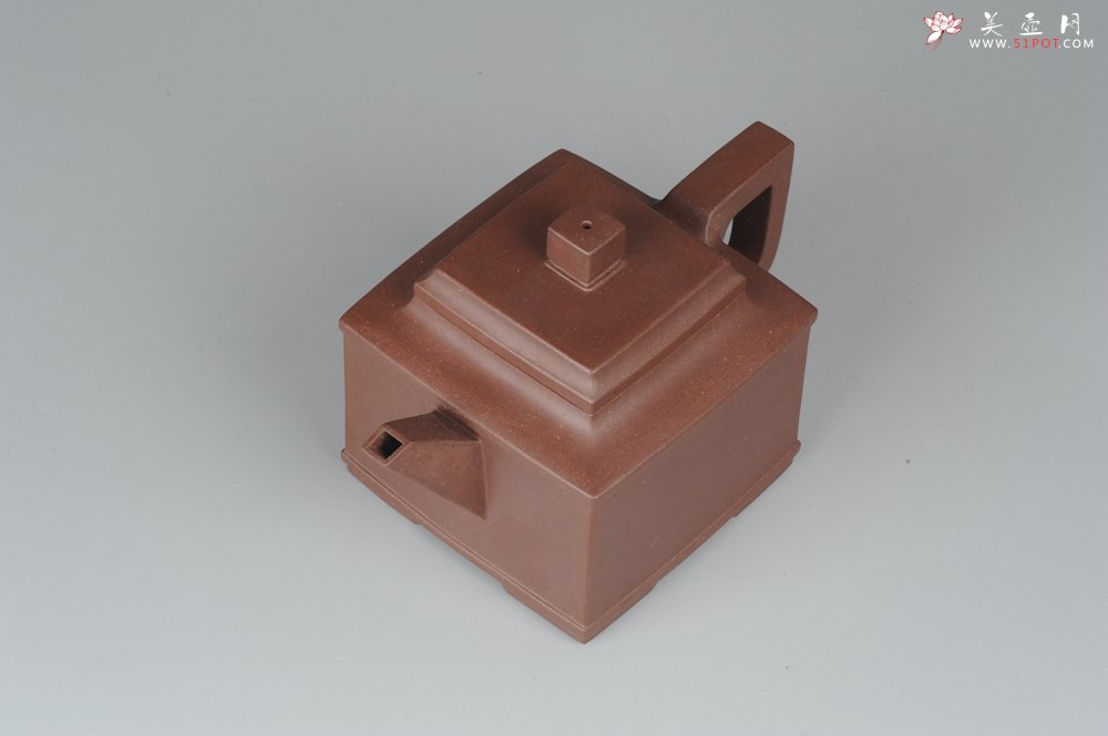 紫砂壶图片：全手工双线四方 端庄大气 - 宜兴紫砂壶网