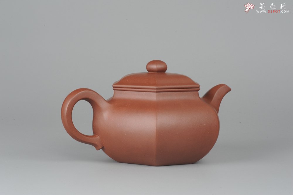 紫砂壶图片：气势磅礴 线面挺括平正 全手工六方仿古壶 - 宜兴紫砂壶网