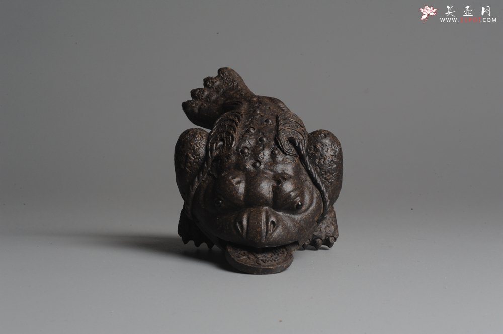 紫砂壶图片：美宠双节特惠 肌理丰富 古铜泥小金蟾茶宠 口吐金钱 招财宝 - 宜兴紫砂壶网