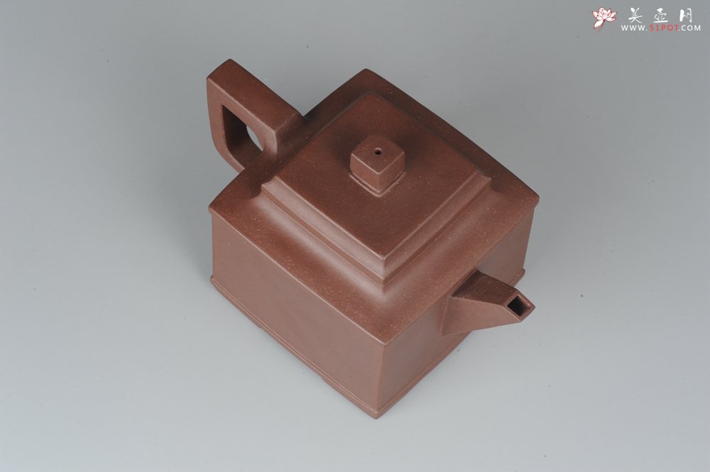 紫砂壶图片：全手工双线四方 端庄大气 - 宜兴紫砂壶网