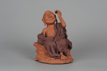 紫砂壶图片：年底特惠 不可多得的用心之作 写意全手工修耳罗汉 精品雕塑 - 宜兴紫砂壶网