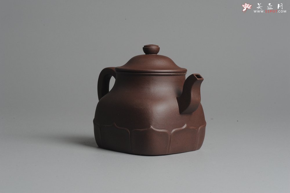 紫砂壶图片：美壶特惠 老紫泥莲灯壶 - 宜兴紫砂壶网