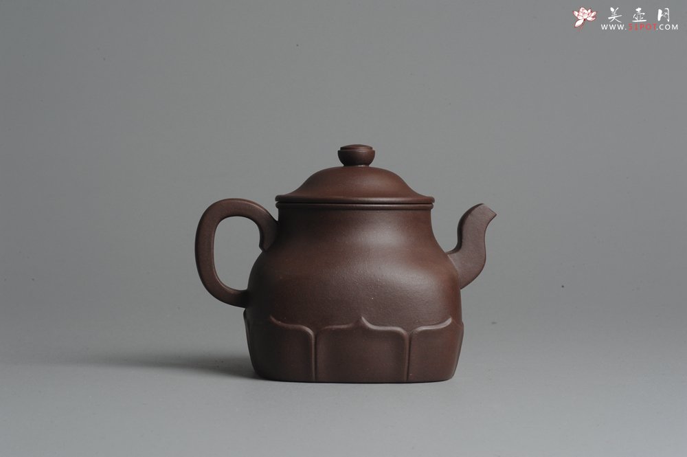 紫砂壶图片：美壶特惠 老紫泥莲灯壶 - 宜兴紫砂壶网