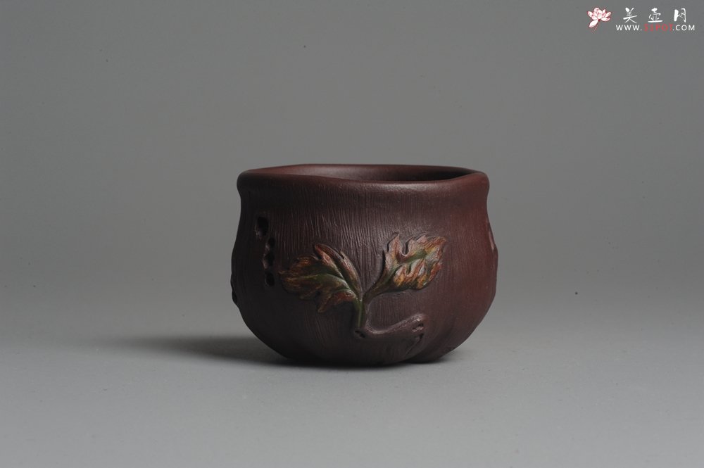 紫砂壶图片：美壶特惠 精品小花货秋叶品茗杯 - 宜兴紫砂壶网