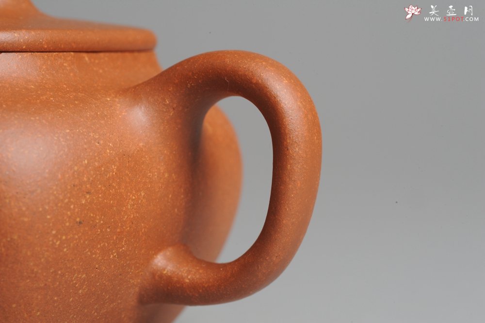 紫砂壶图片：美壶回馈 特惠小四方 一捺底 非常油润的降坡泥 - 宜兴紫砂壶网