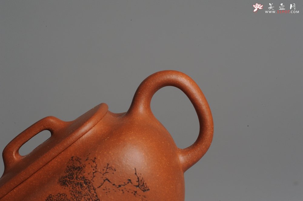 紫砂壶图片：美壶回馈 特惠小四方 一捺底 装饰文气 油润的降坡泥 - 宜兴紫砂壶网