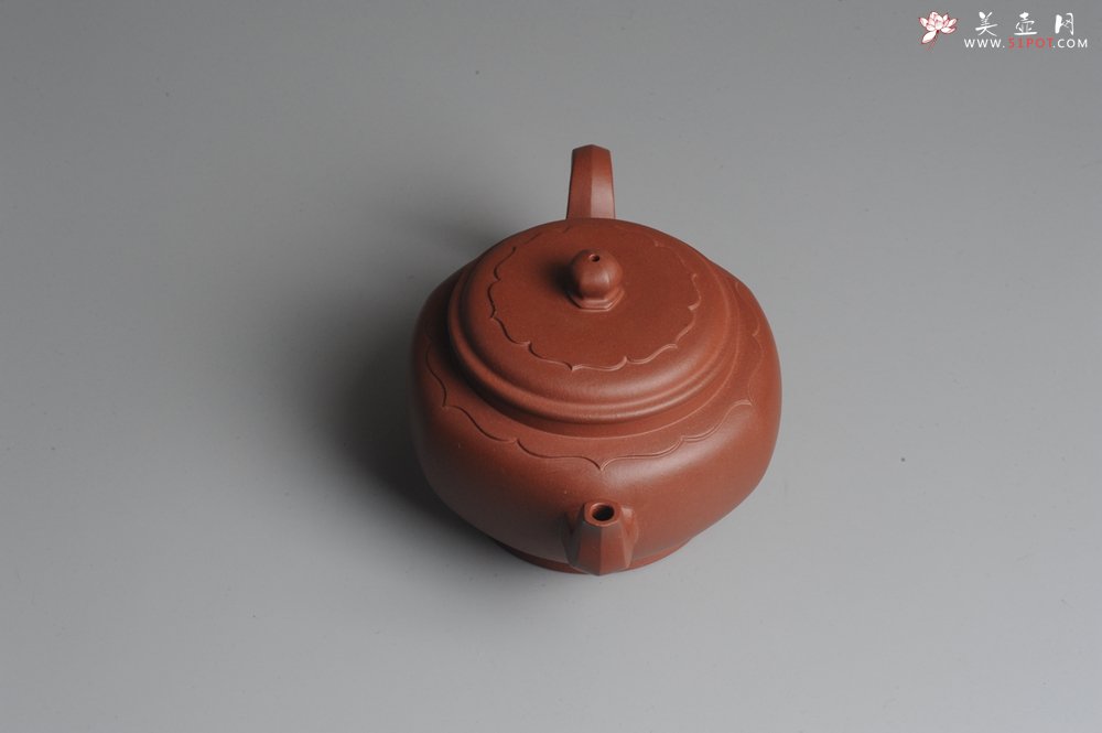 紫砂壶图片：美壶特惠 大气混方菱花 做工精湛 - 宜兴紫砂壶网