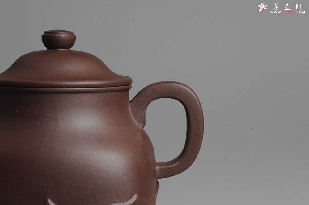 紫砂壶图片：美壶特惠 老紫泥莲灯壶 - 宜兴紫砂壶网