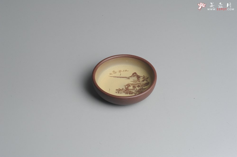 紫砂壶图片：美杯特惠 精品山水杯 醉江南 紫泥粉段泥 各不同^_^好玩 直径8.7cm - 宜兴紫砂壶网