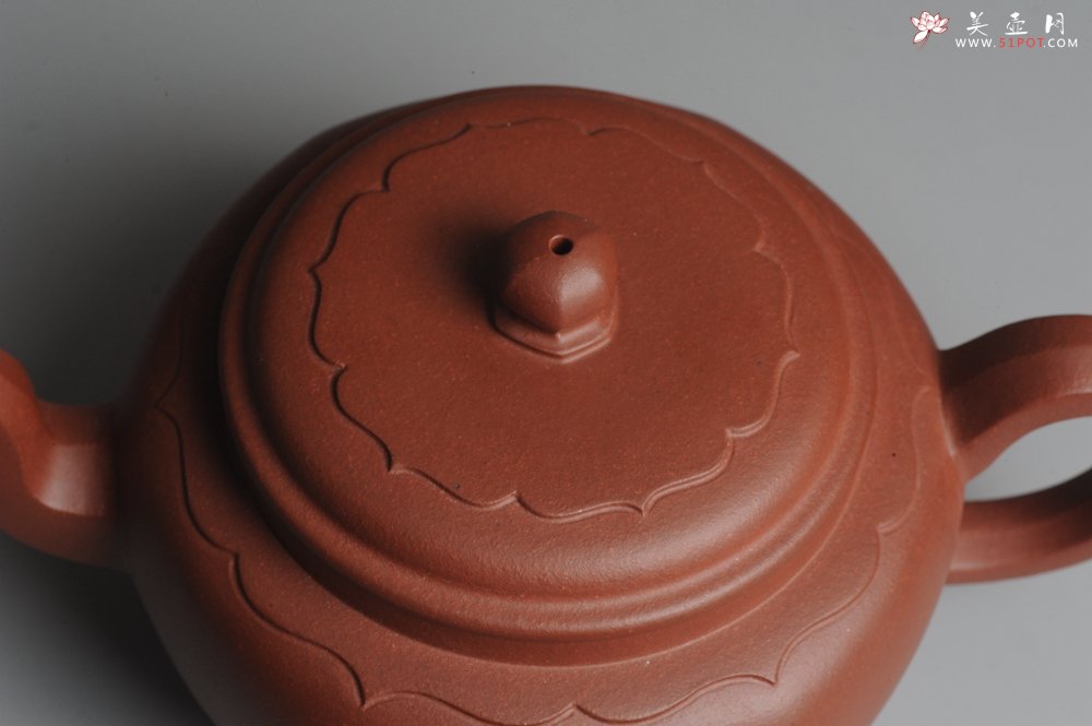 紫砂壶图片：美壶特惠 大气混方菱花 做工精湛 - 宜兴紫砂壶网