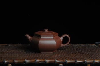 紫砂壶图片：美壶回馈壶友特惠 精致全手工大彬六方 - 宜兴紫砂壶网