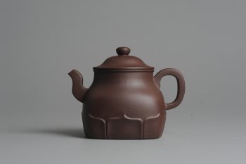 紫砂壶图片：美壶特惠 老紫泥莲灯壶 - 宜兴紫砂壶网