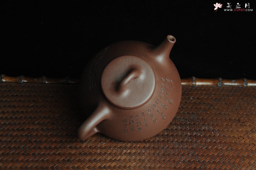 紫砂壶图片：全手工摹古子冶石瓢 骨肉匀挺 桑宝安高徒孙嘉宜文气装饰 静以修身 俭以养德 - 宜兴紫砂壶网