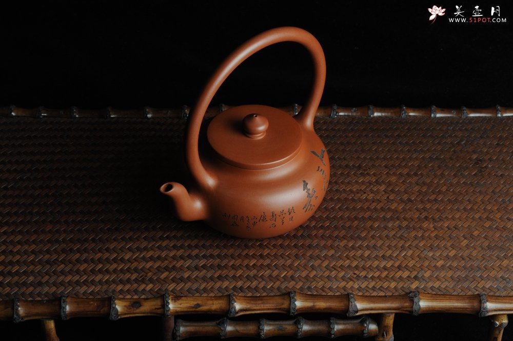 紫砂壶图片：全手工精品小红泥也是朱泥旭茂提梁 文气十足 - 宜兴紫砂壶网