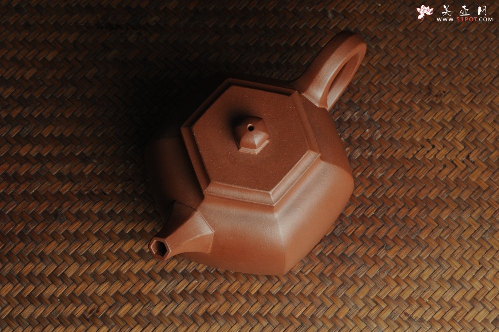 紫砂壶图片：全手工六方巨轮 - 宜兴紫砂壶网
