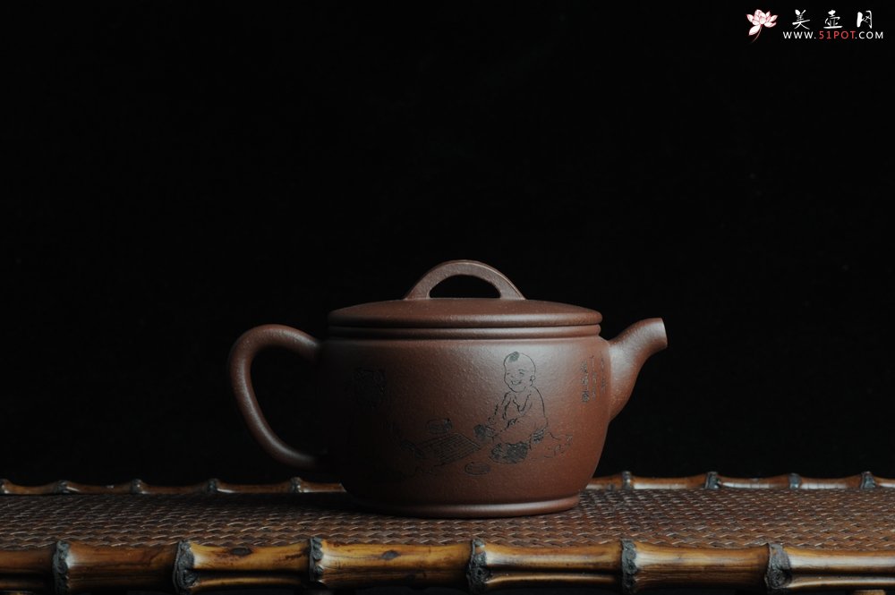 紫砂壶图片：美壶特惠 优质紫泥汉瓦 陈俊儒精心装饰 唯吾德馨 - 宜兴紫砂壶网