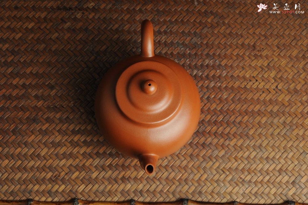 紫砂壶图片：美壶特惠 非铁红色素泥 优质朱泥古莲子 - 宜兴紫砂壶网