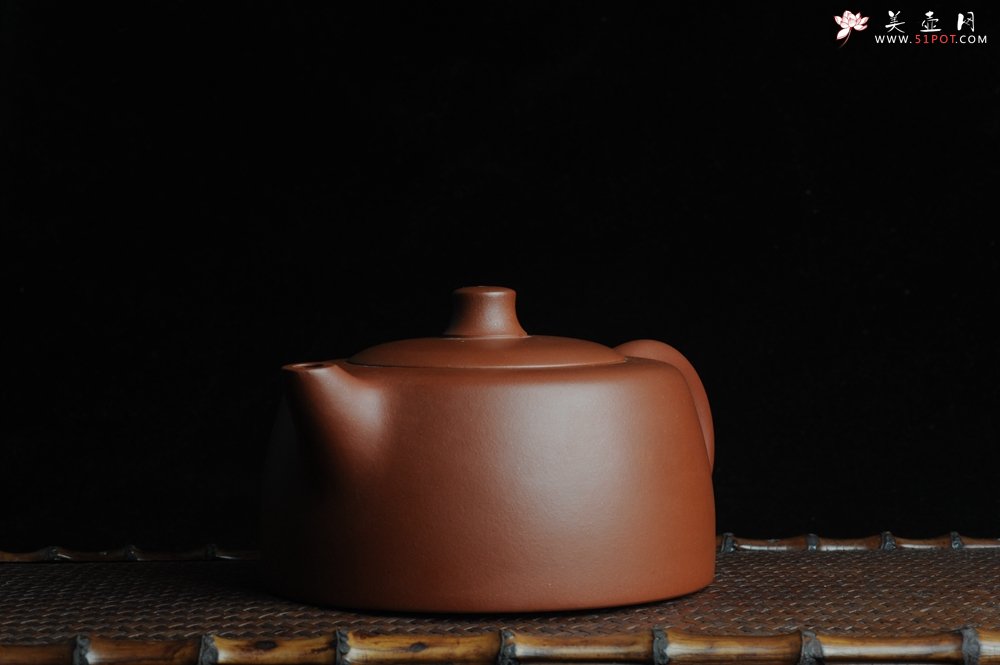 紫砂壶图片：美壶年底特惠 精工大天际壶 嵌盖难度大 大品更尽兴 - 宜兴紫砂壶网