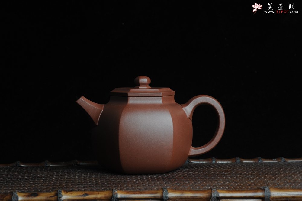 紫砂壶图片：全手工六方巨轮 - 宜兴紫砂壶网