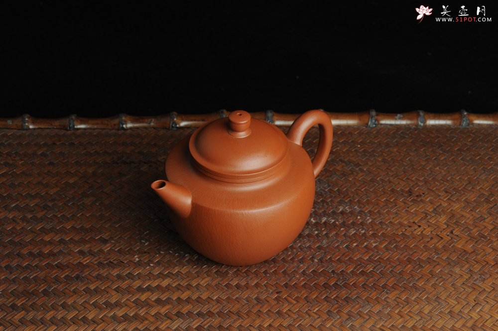 紫砂壶图片：端庄秀雅全手工明式剑流 - 宜兴紫砂壶网