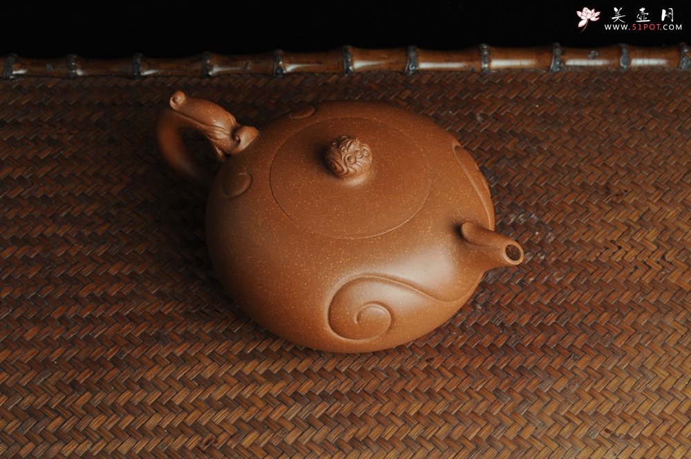 紫砂壶图片：美壶特惠 优质降坡泥龙凤呈祥 寓意吉祥 嵌盖难度大 - 宜兴紫砂壶网