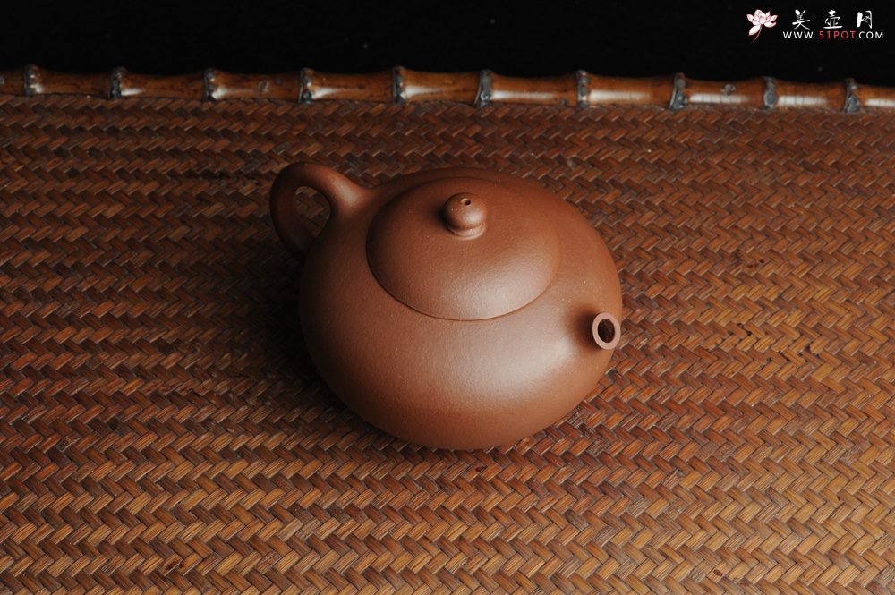 紫砂壶图片：美壶年底特惠 秀雅龙蛋壶 - 宜兴紫砂壶网