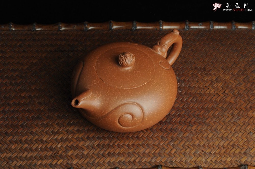 紫砂壶图片：美壶特惠 优质降坡泥龙凤呈祥 寓意吉祥 嵌盖难度大 - 宜兴紫砂壶网