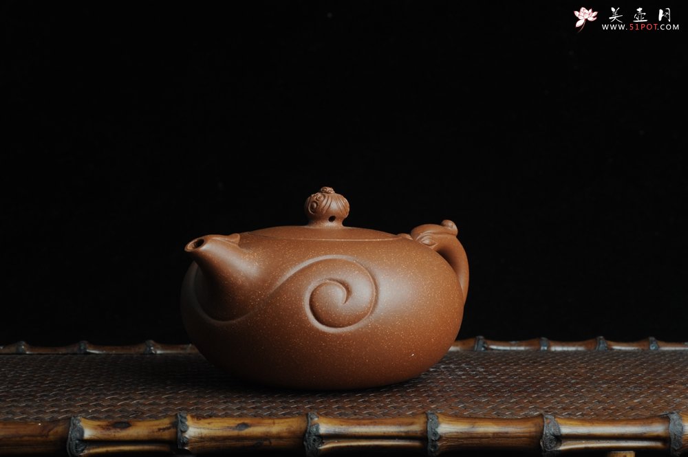 紫砂壶图片：美壶特惠 优质降坡泥龙凤呈祥 寓意吉祥 嵌盖难度大 - 宜兴紫砂壶网