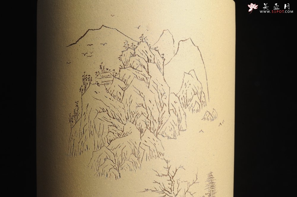 紫砂壶图片：美筒特惠 精品山水高帽笔筒四式 得山水清气 极天地大观 老师不打草稿直接空刻 一气呵成 - 宜兴紫砂壶网