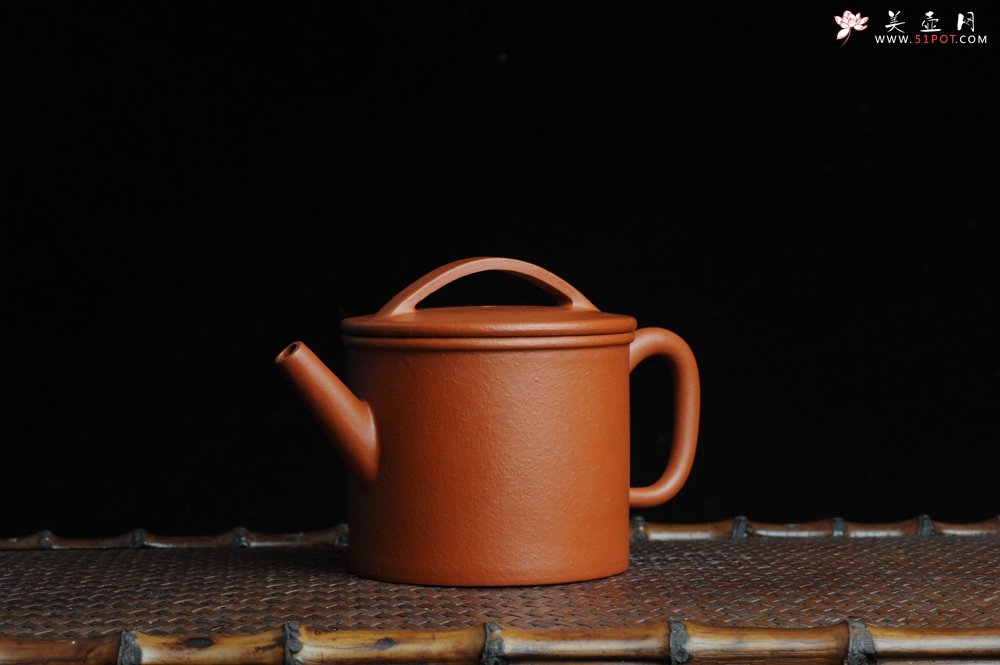 紫砂壶图片：优质赵庄朱泥 精品全手工汉瓦 端庄秀雅 大口实用 出水暴爽 - 宜兴紫砂壶网