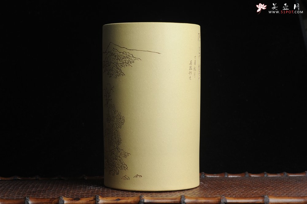 紫砂壶图片：美筒特惠 精品山水高帽笔筒五式  老师不打草稿直接空刻 一气呵成 - 宜兴紫砂壶网