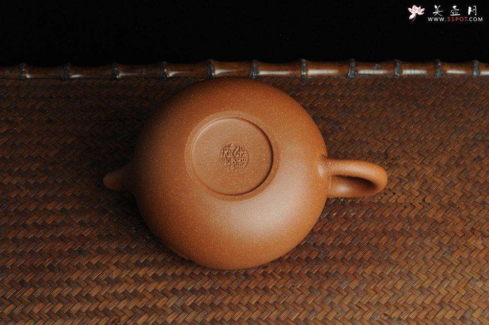 紫砂壶图片：美壶特惠 优质降坡泥龙凤呈祥 寓意吉祥 嵌盖难度大 - 宜兴紫砂壶网