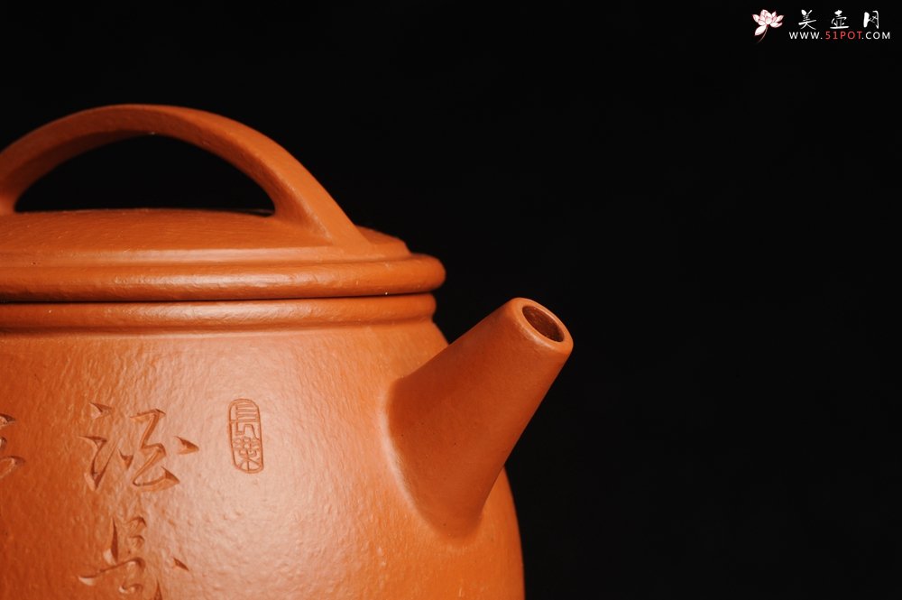 紫砂壶图片：优质赵庄朱泥全手工汉瓦 方健双刀文气装饰静心罗汉图 - 宜兴紫砂壶网
