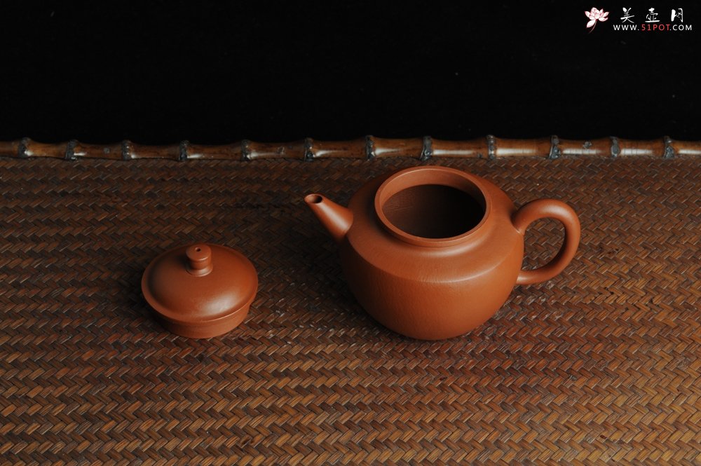 紫砂壶图片：端庄秀雅全手工明式剑流 - 宜兴紫砂壶网