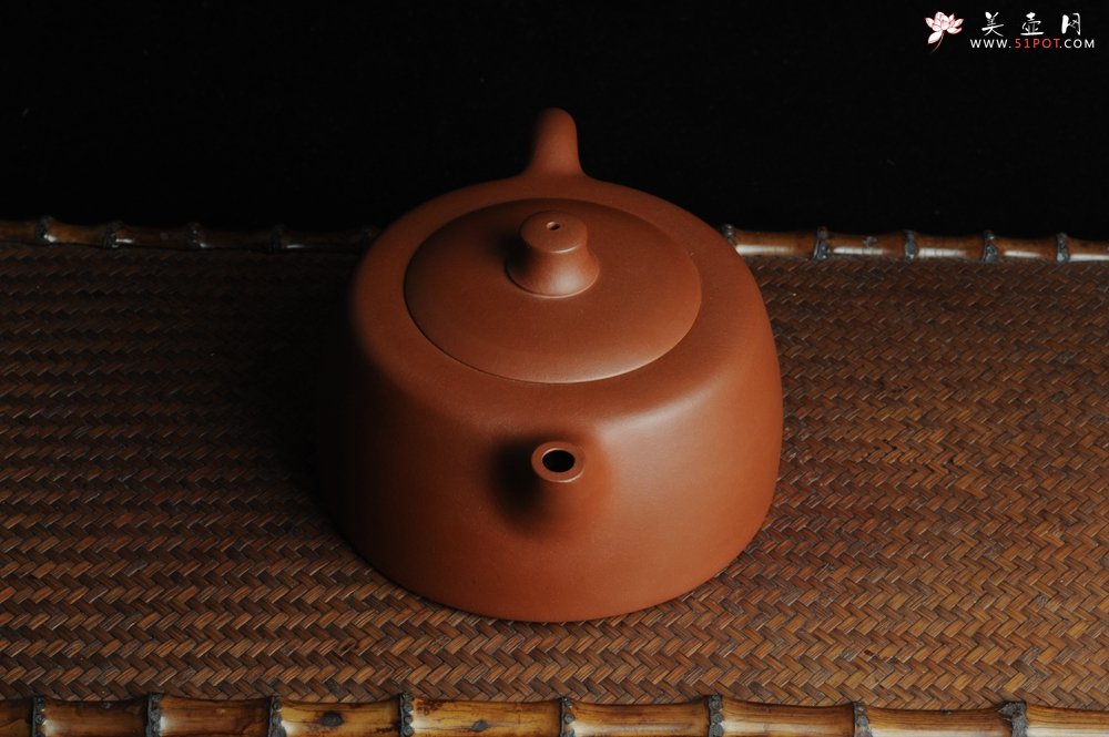 紫砂壶图片：美壶年底特惠 精工大天际壶 嵌盖难度大 大品更尽兴 - 宜兴紫砂壶网